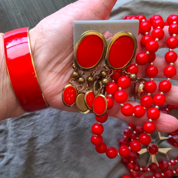 When in Doubt, Wear Red: Four Jewelry Sets #2 A250 - Picture 3 of 5